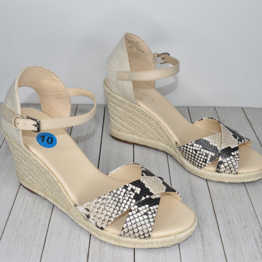 Nine West Women's New Sz 10 Beige Snakeskin Wedges